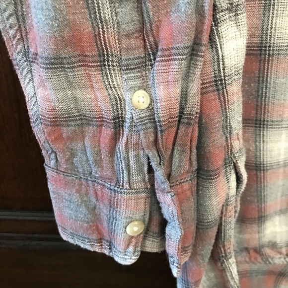 Gap Muted Plaid Long Sleeve Hi-Lo Shirt - Picture 4 of 5
